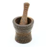 Élégant mortier en bois et son pilon, pour révéler toute la richesse de vos épices.