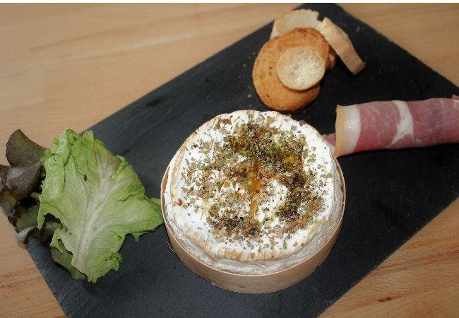recette camembert chaud roti au four - épices du monde