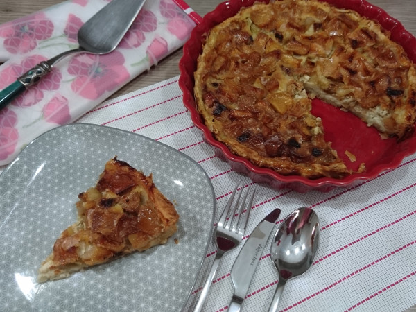 tarte à la rhubarbe et aux pommes caramélisées
